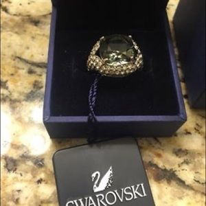 Swarovski ring - Size 6
